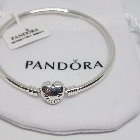 New Pandora Moments Heart Claps Bangle Bracelet for women's size 7.1 inches - Picture 4 of 5